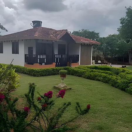 Eco - Hotel San Miguel Barichara Campestre - Arte Y Cafe Exterior photo